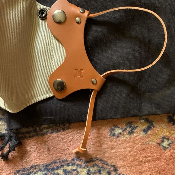 Adjustable Face Mask - Picture 4 of 4